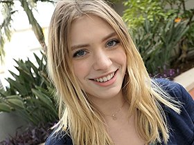 Giselle 「あなたとジゼルの物語〜好きよ、ダーリン」完全主観 絶対的金髪美女とロスの街を2人っきりでラブラブデート 絡み合う濃密生性交 サンプル動画サムネイル